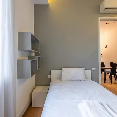 Pr Curt Apartament