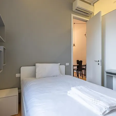Pr Curt Apartament *